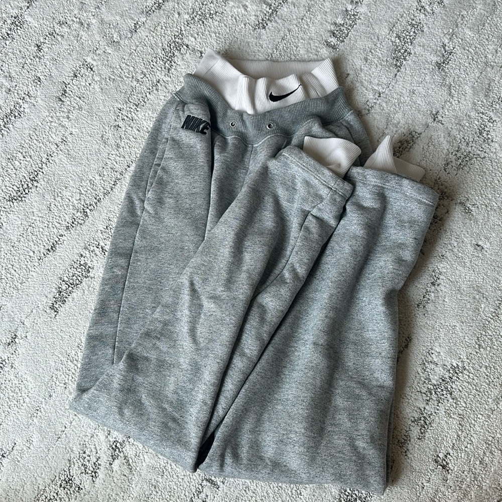 Limited Edition Nike gray and white jogger sweatpants size XS